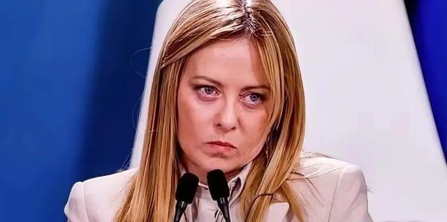 欧洲的“底裤”，被意大利女总理梅洛尼给扒个底朝天！梅洛尼对欧洲喊话：“千万别跟