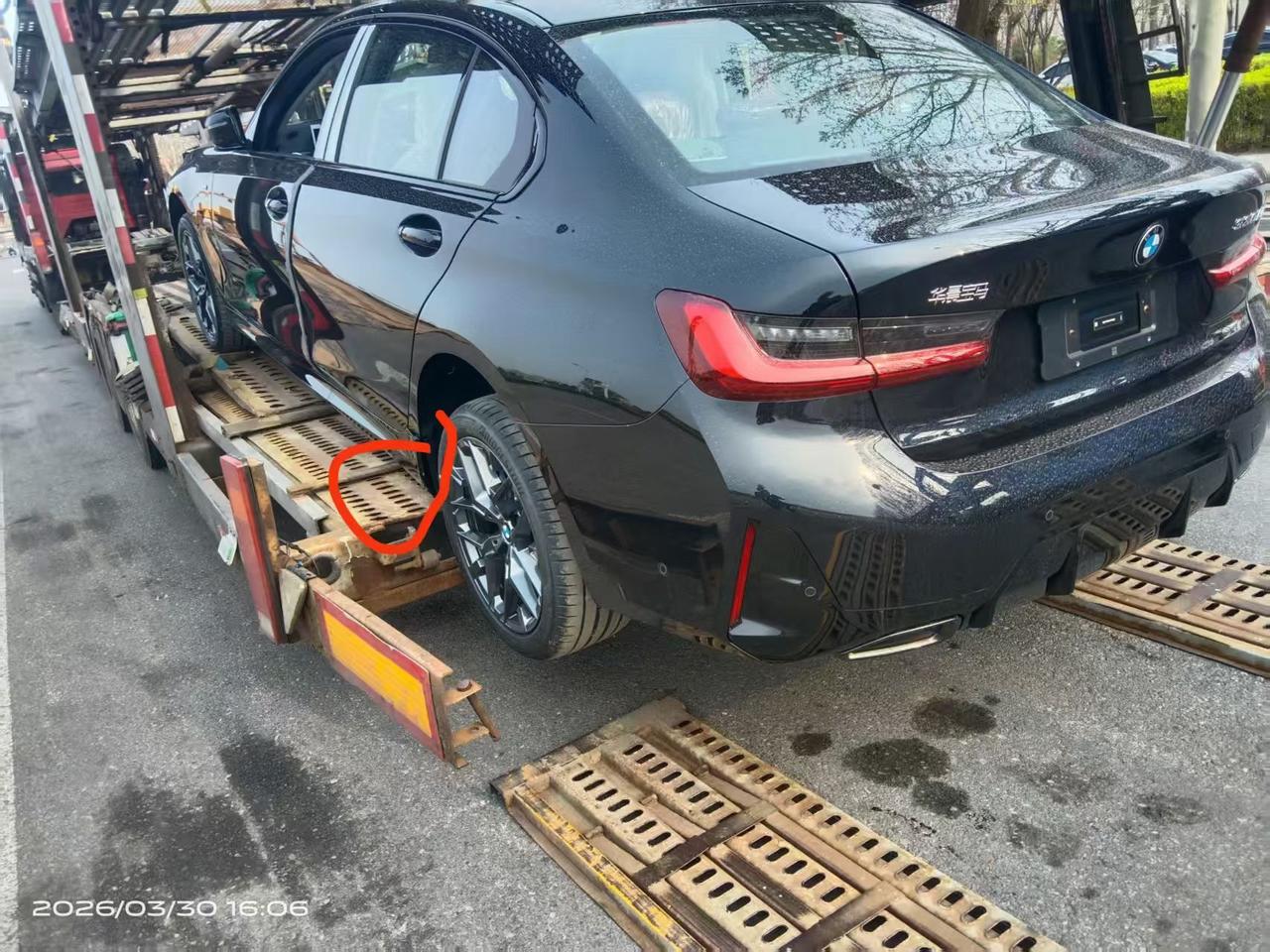 品牌：宝马330Li车型：2026款M运动曜夜套装版排量：自动2.0T指导