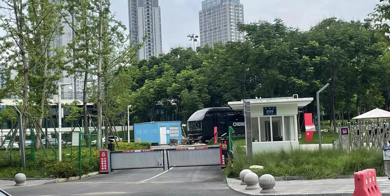 徐正源还想不想或者说能不能在蓉城干就看足协杯比赛了！联赛17轮赛前新闻发布会徐正