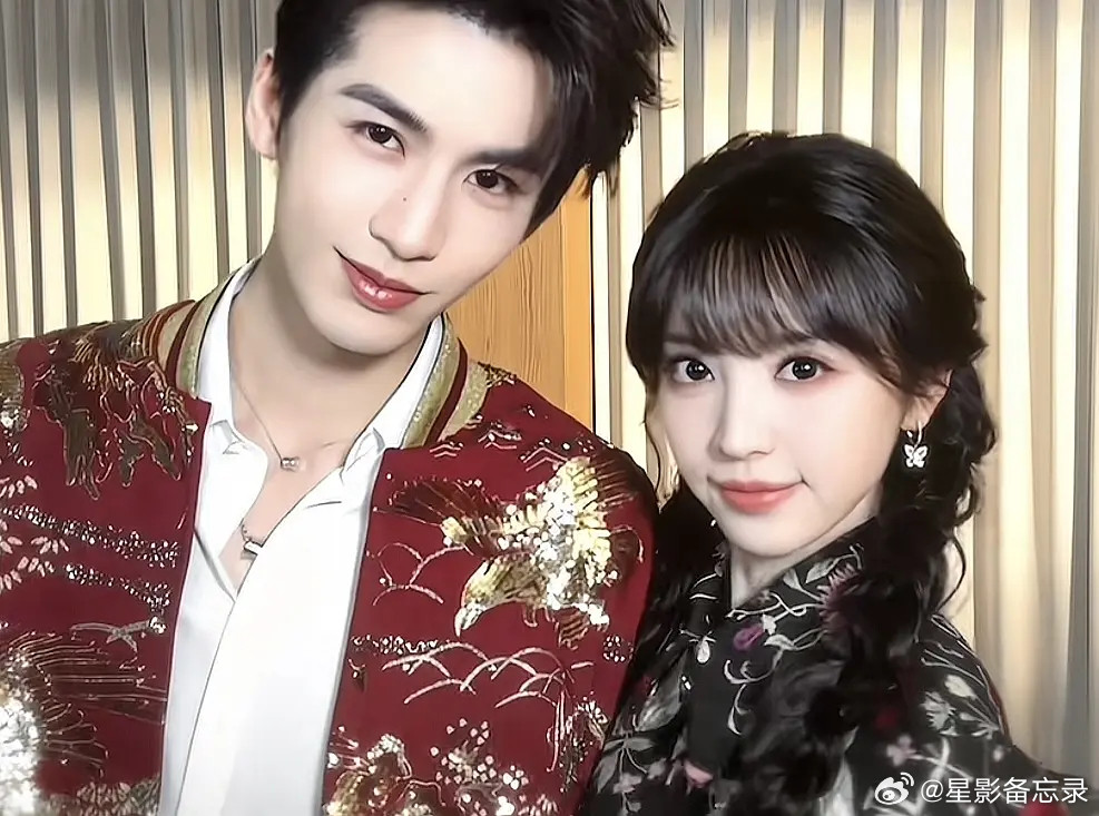 这个距离……大家还在磕这对吗