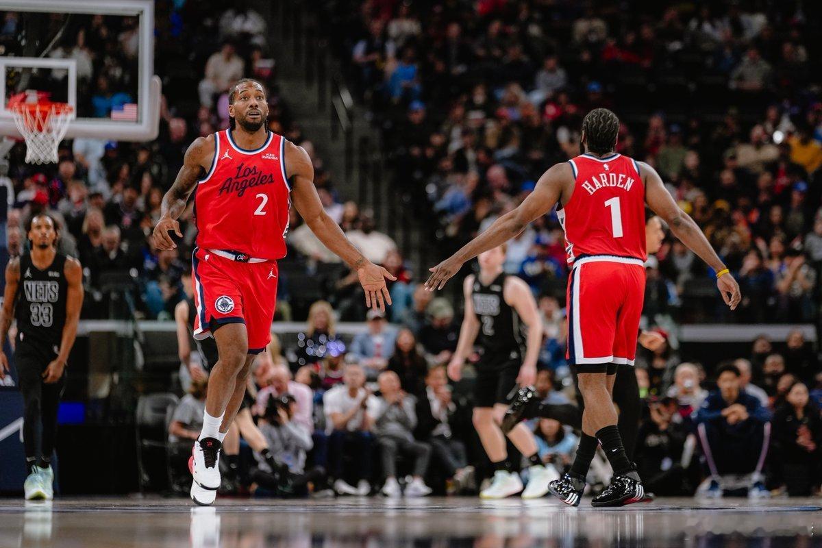 快船37分大胜篮网过去15场比赛，篮网仅仅战胜公牛和掘金，取得2胜13负。今天对