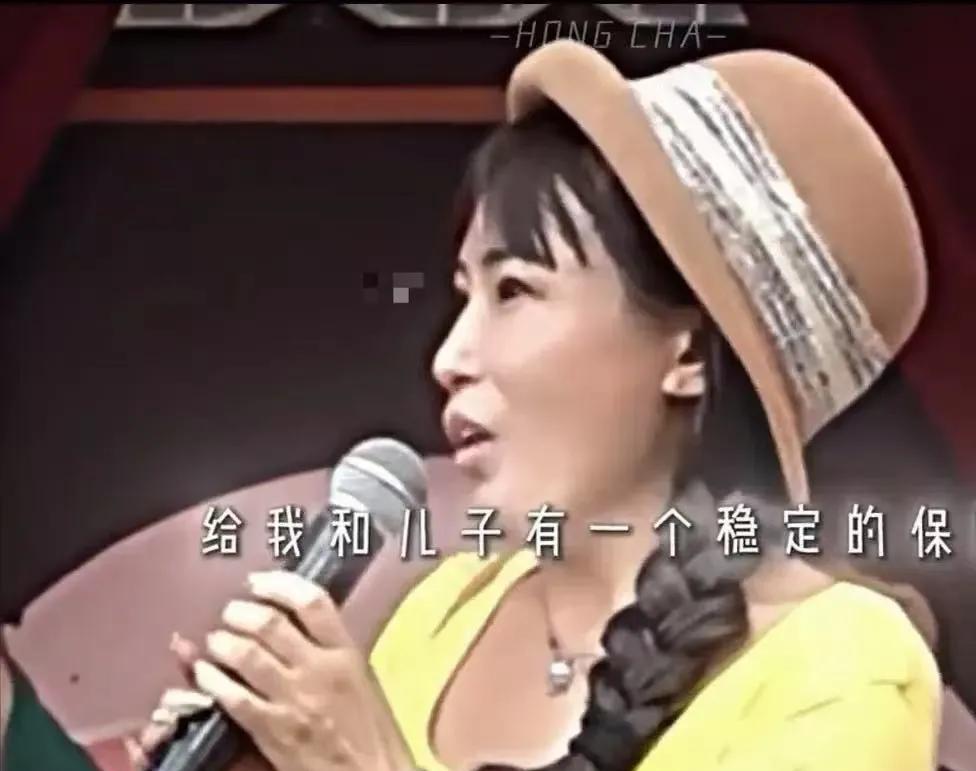“哪来的自信？”42岁离异带娃女子参加王婆相亲，要求配偶得是小鲜肉，必须有钱，能