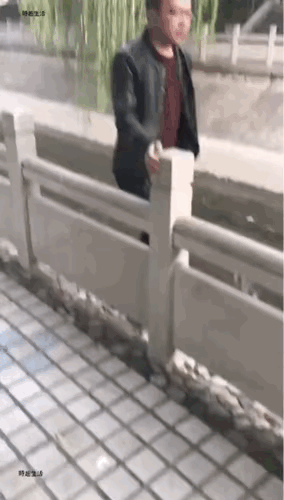 手欠的后果。