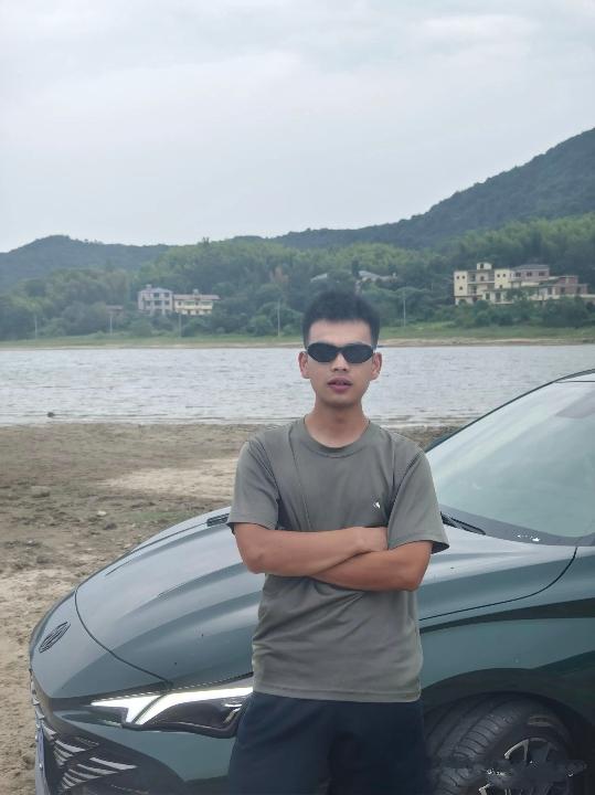 这世上有好男人吗有，但不是每个女人都能抢到，因为好男人早早就被人预订了，根本轮不