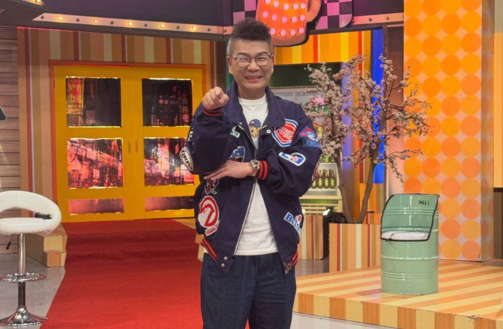 沈玉琳康复后开工沈玉琳还好照片是彩色的沈玉琳康复后今日开工，回归《11点热吵