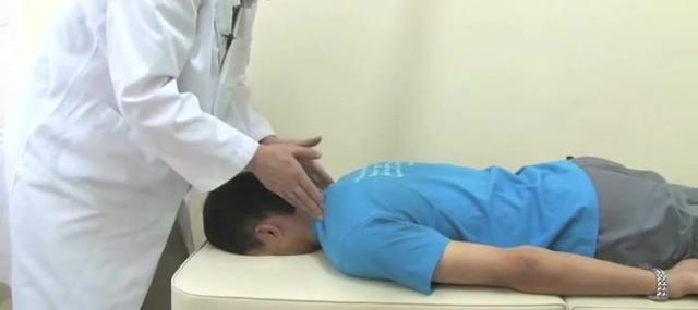 颈椎病正骨推拿法治疗病例演示(女)_土豆视频