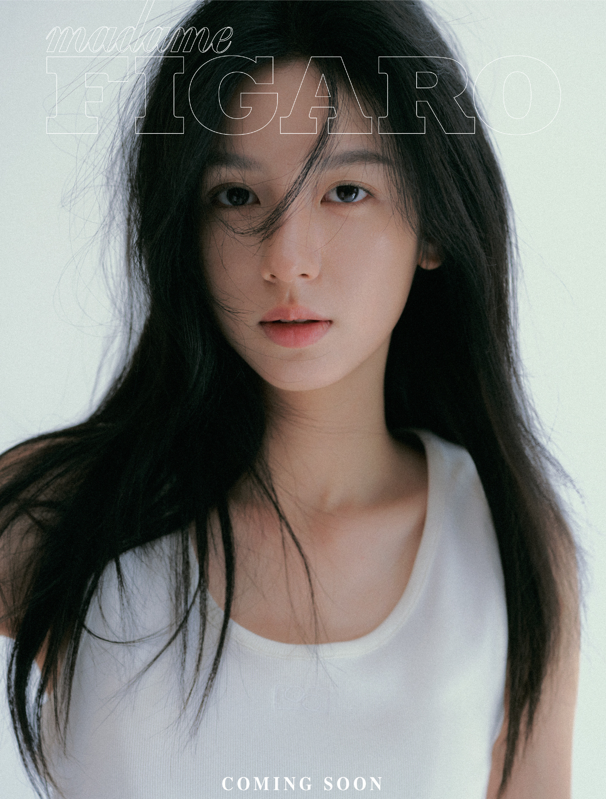 周也费加罗二月刊谁懂啊！周也的费加罗二月刊封面预告直接把我美晕！黑长直+清冷感，