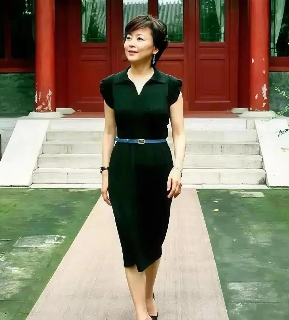 张瑜，如今67岁的她，还保养得这么精致。她曾经是多少人的梦中情人，今天的60后，