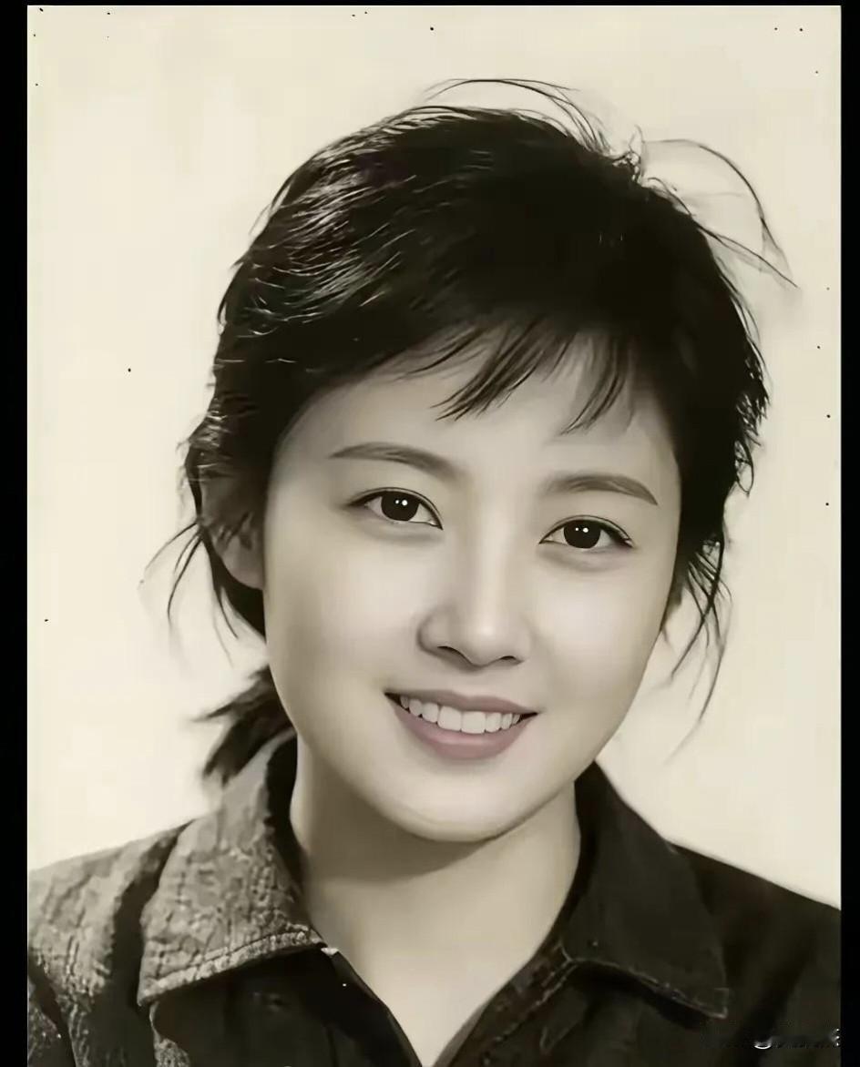 这颜值，放到现在也是符合美女标志的！