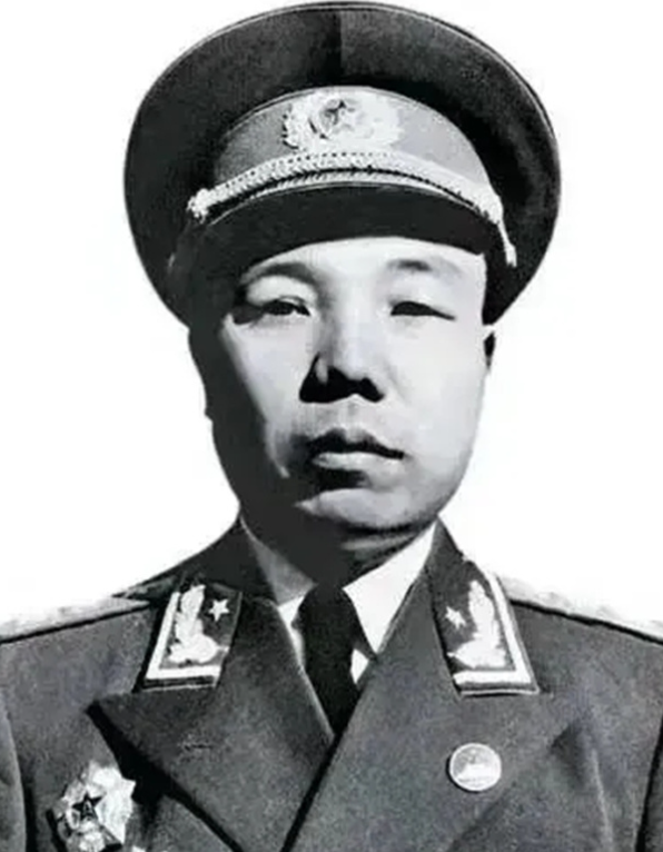 1938年，山东乐陵，鬼子跑到1个老太太家搜查。鬼子吃了院里的枣说：“好吃！”还
