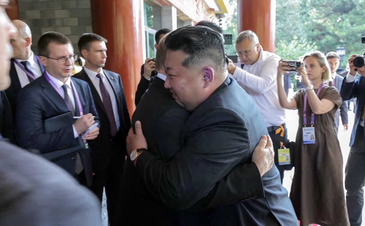 普京出招切断资源命脉，朝鲜核空军震撼登场！💥局势瞬间升级！俄罗斯+朝鲜双