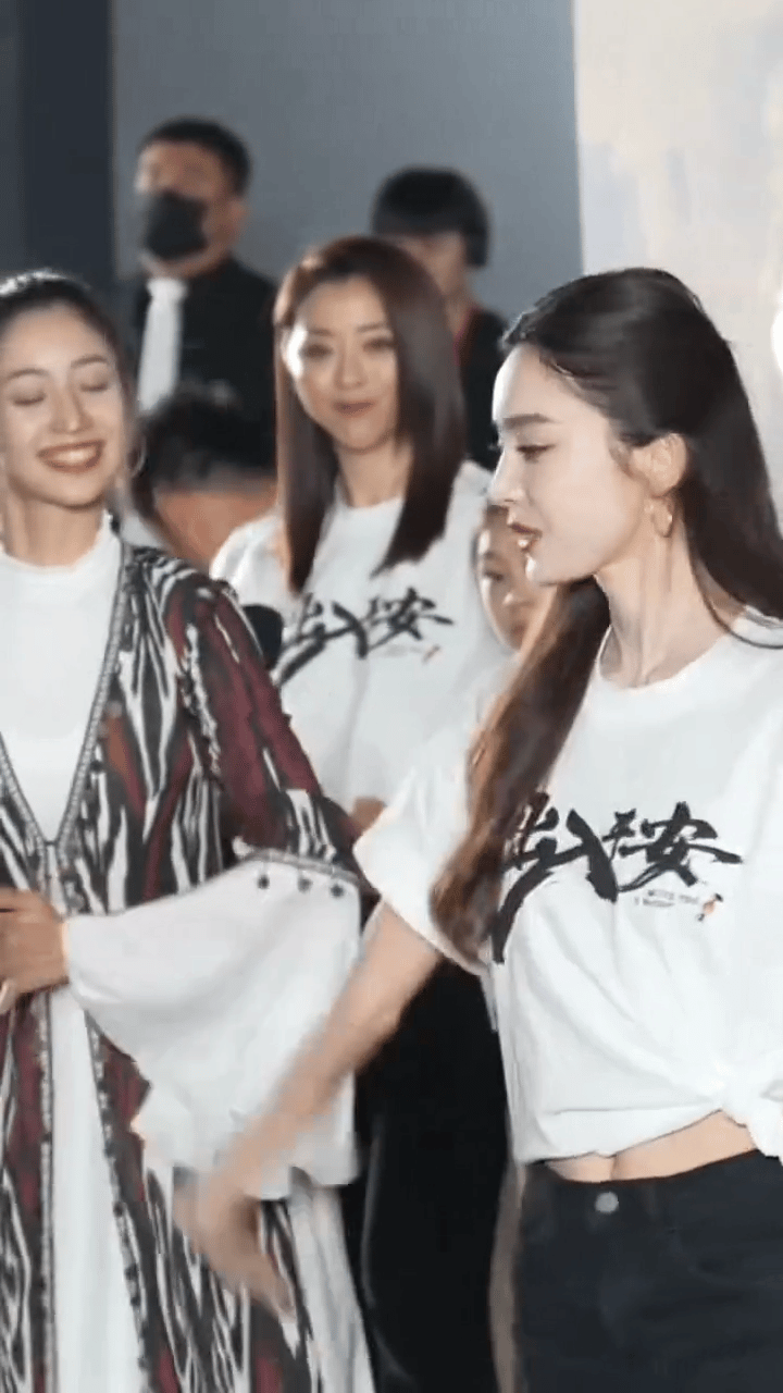 是时候原谅古力娜扎的恋爱脑了要不是张翰我早就夸古力娜扎了她是真的被张翰给耽