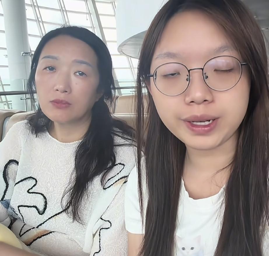谢浩男外公去世许健华表情凝重她们连夜往回赶谢爸账号留言区炸锅！昨天从谢浩男
