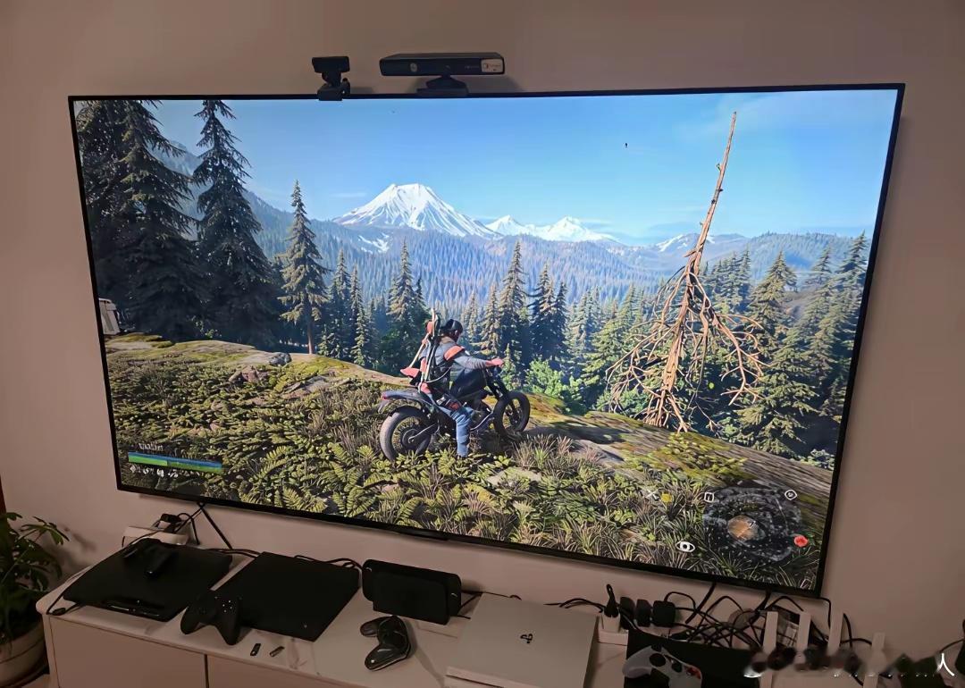 2025年了我还在玩PS4最近在鱼上收了台PS4Pro，本来只打算买来收藏，凑