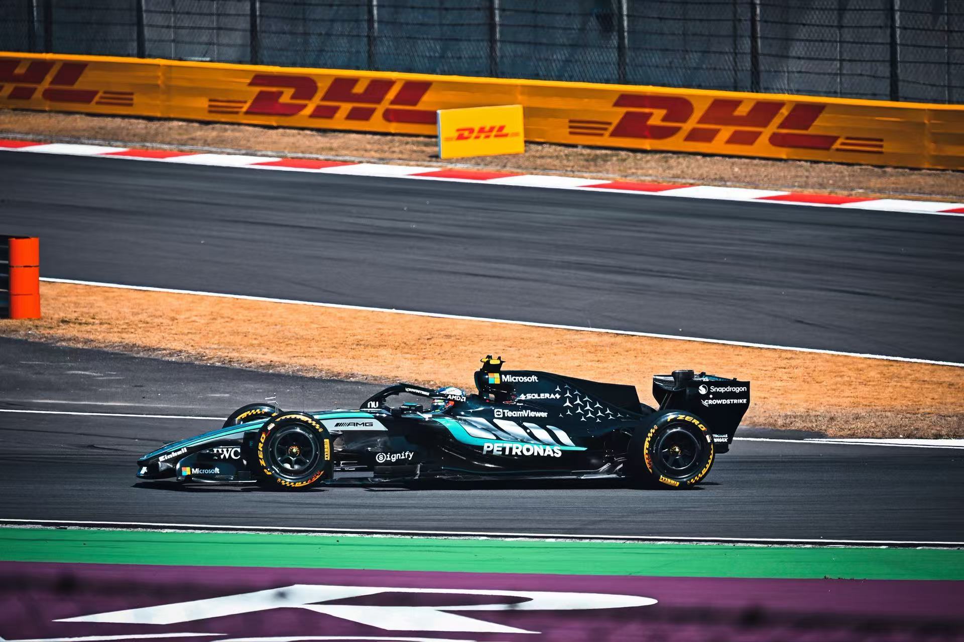 这次来到上赛，除了本田，凯迪拉克之外，其实壳牌也邀请了我。大家都知道，机油我最喜