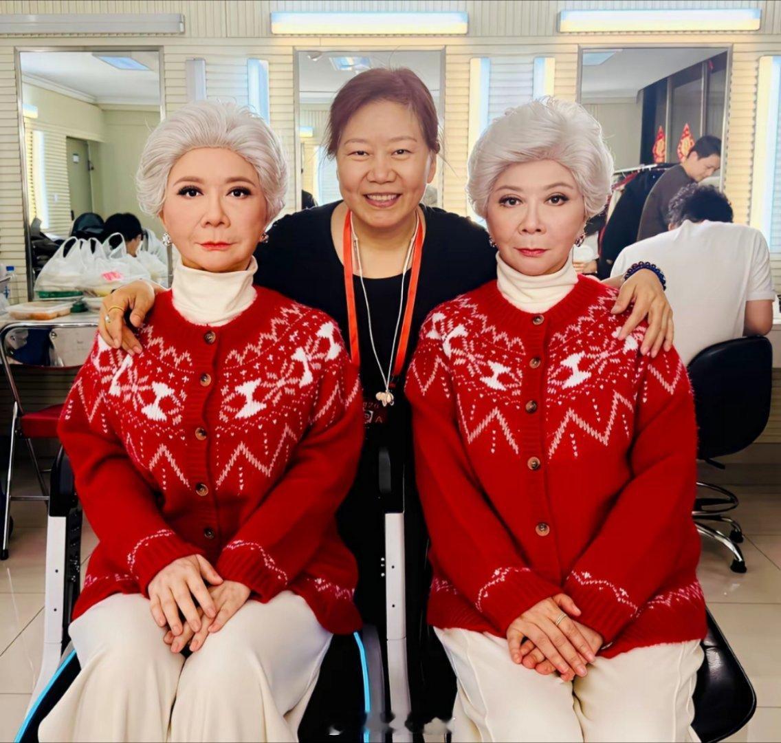 她是蔡明“百变造型”背后的神秘推手——王淑敏。自1985年进入CCTV节目传送科