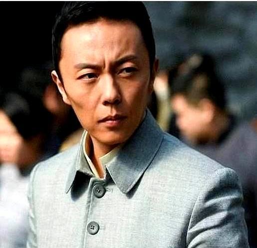 都以为谢苗疯了，敢挂吴京《镖人》的电话。其实你把他想简单了。你想想，《镖人