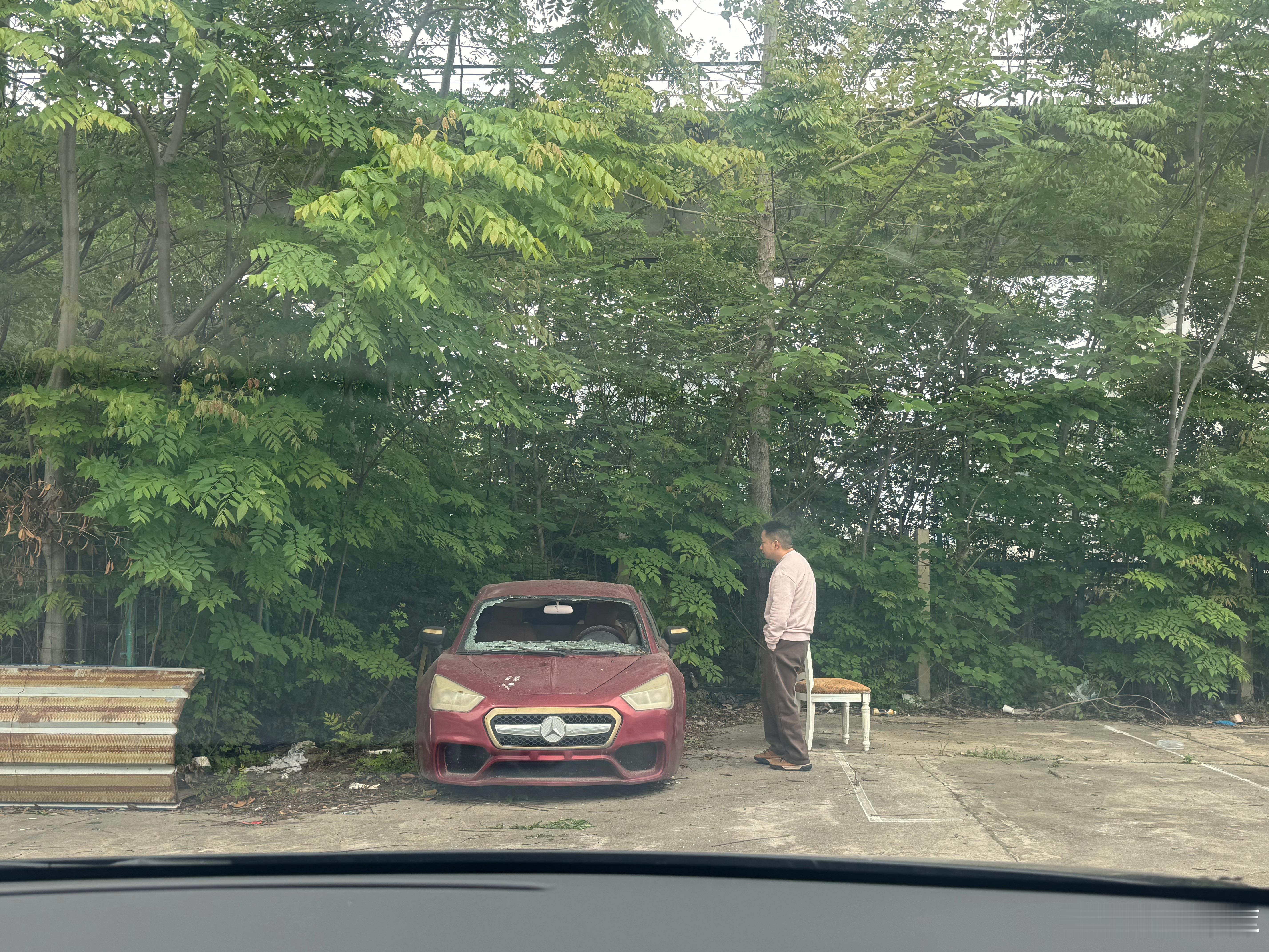 老李说带我来看台奔驰不要钱免费赠送给我这……