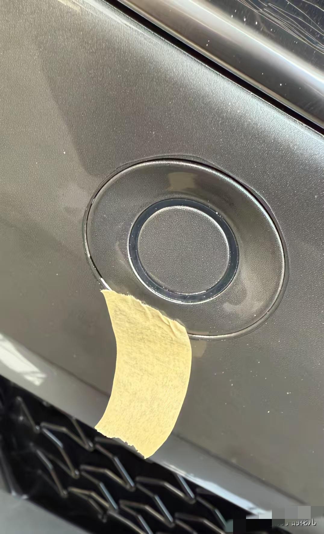 劝退一下想要贴车衣的人，希望这篇短文能帮助你。前几天我一堂兄弟到我家里玩，他车