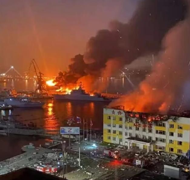 乌克兰太牛了，居然悄无声息的进入到克里米亚地区，还把俄罗斯黑海舰队高级指挥军官开