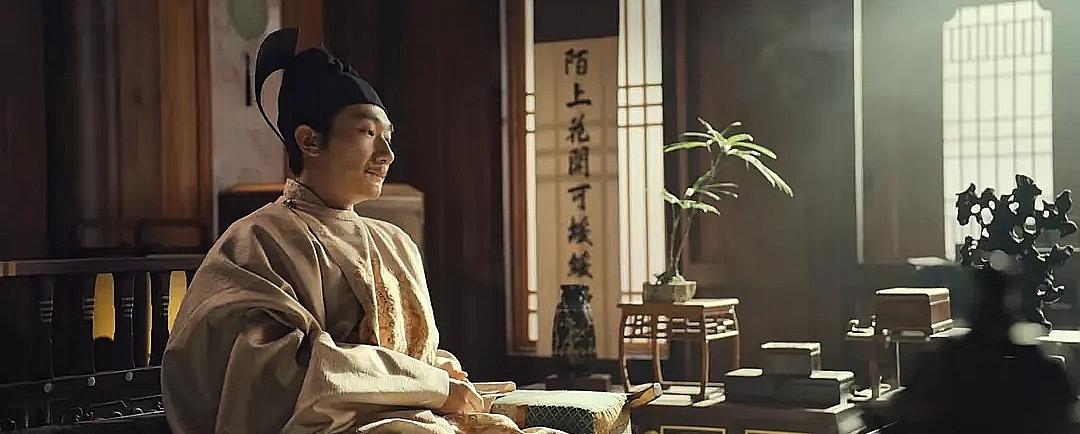 《太平年》：太尴尬了！爷爷写给奶奶的情书，居然挂在吴越国主会客厅，还是现代体！