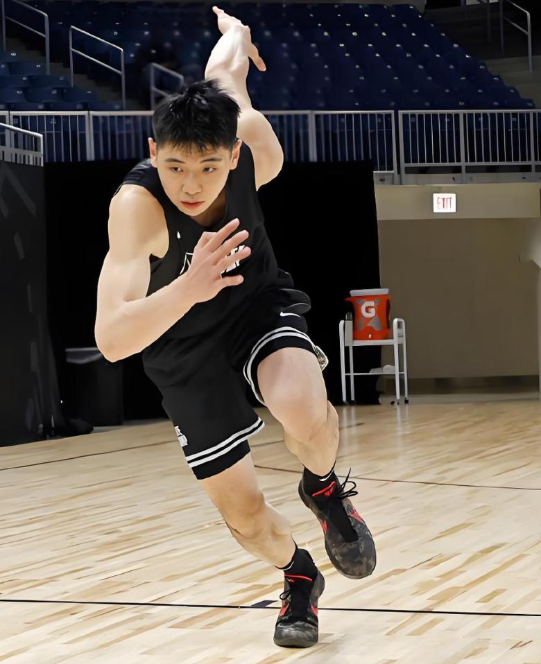 广东队捡到宝了，球迷：朱芳雨真的是慧眼识人！目前，CBA各支球队正在青岛参加C