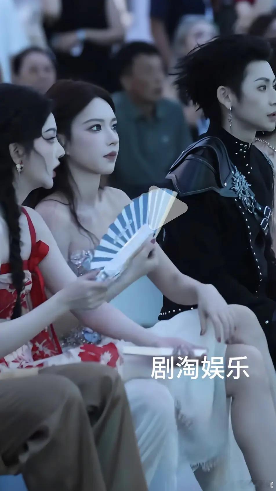 还是原生脸好看，医美真的会浮肿