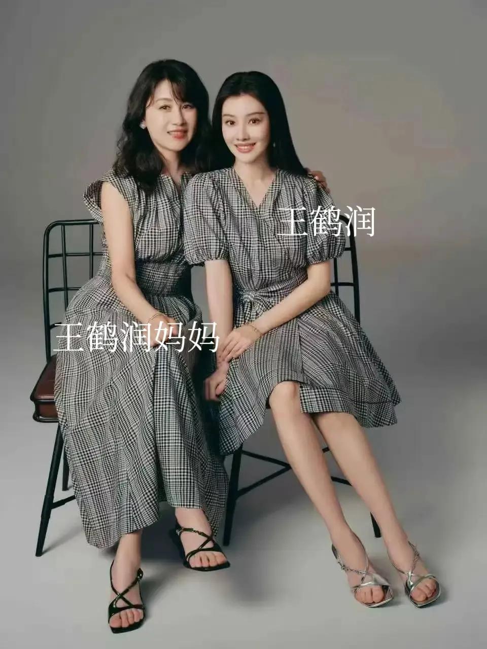 内娱又要多一位顶流了，她就是王鹤润，一位乐观开朗的辽宁姑娘。她父母都是有文化的