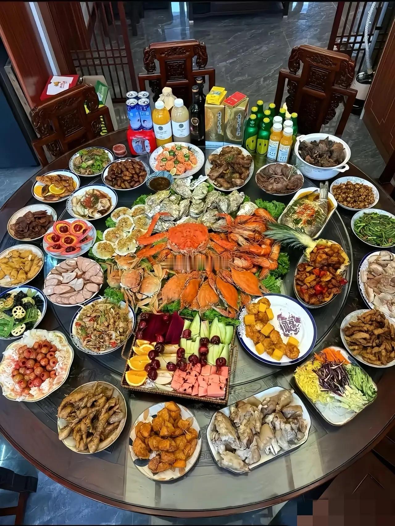 这一桌子菜,在上海2000块钱能下来吗？