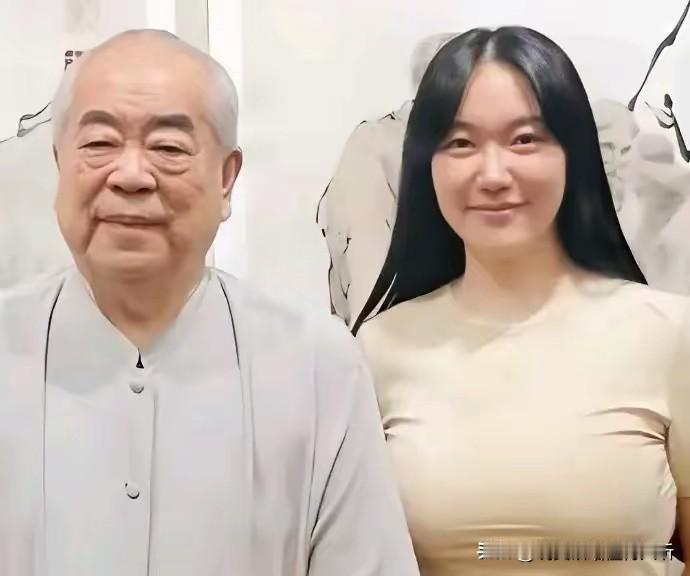 年轻妻子才是老艺术家的动力源泉