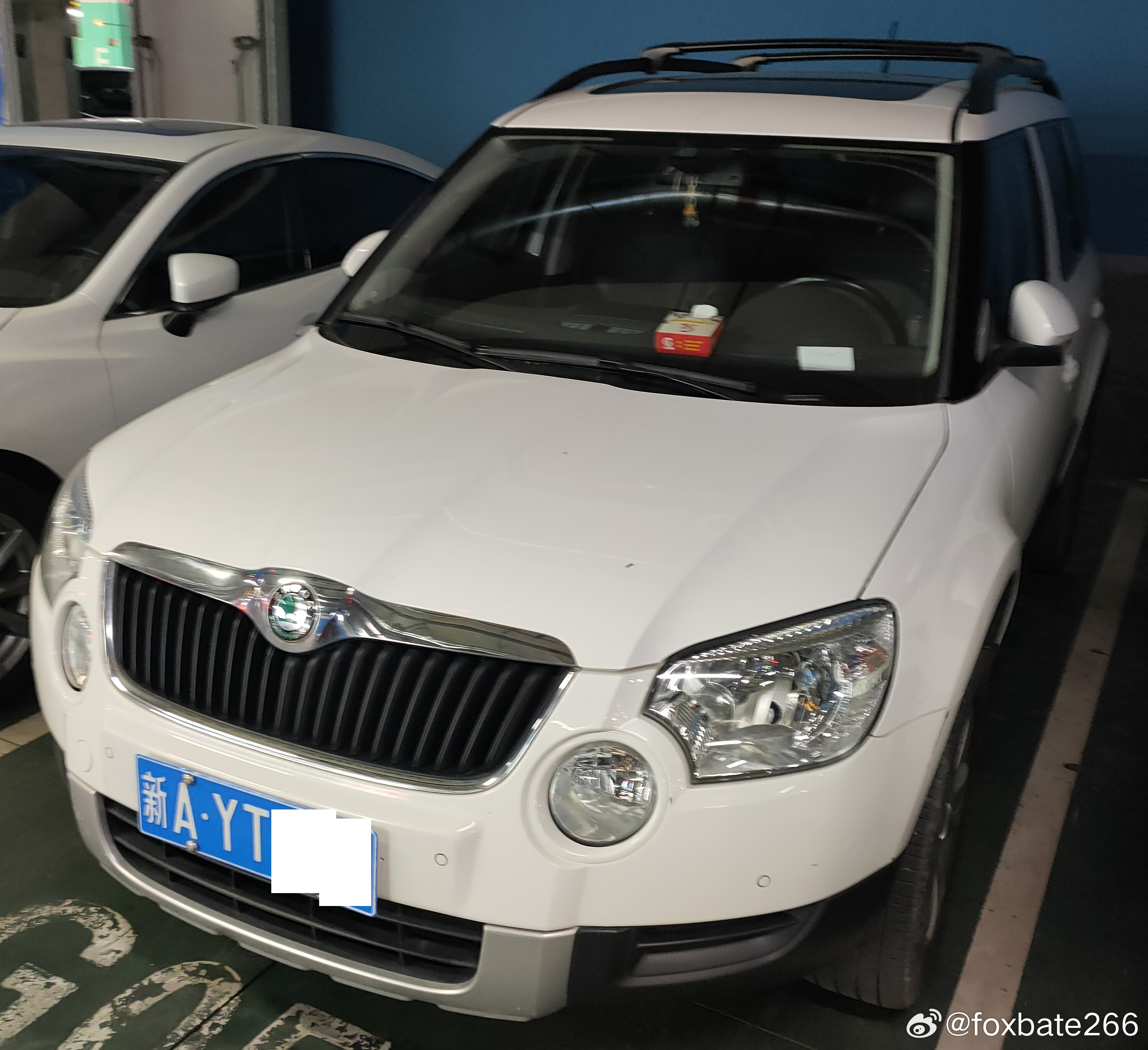 古老斯柯达进口野帝的连体灯。。。