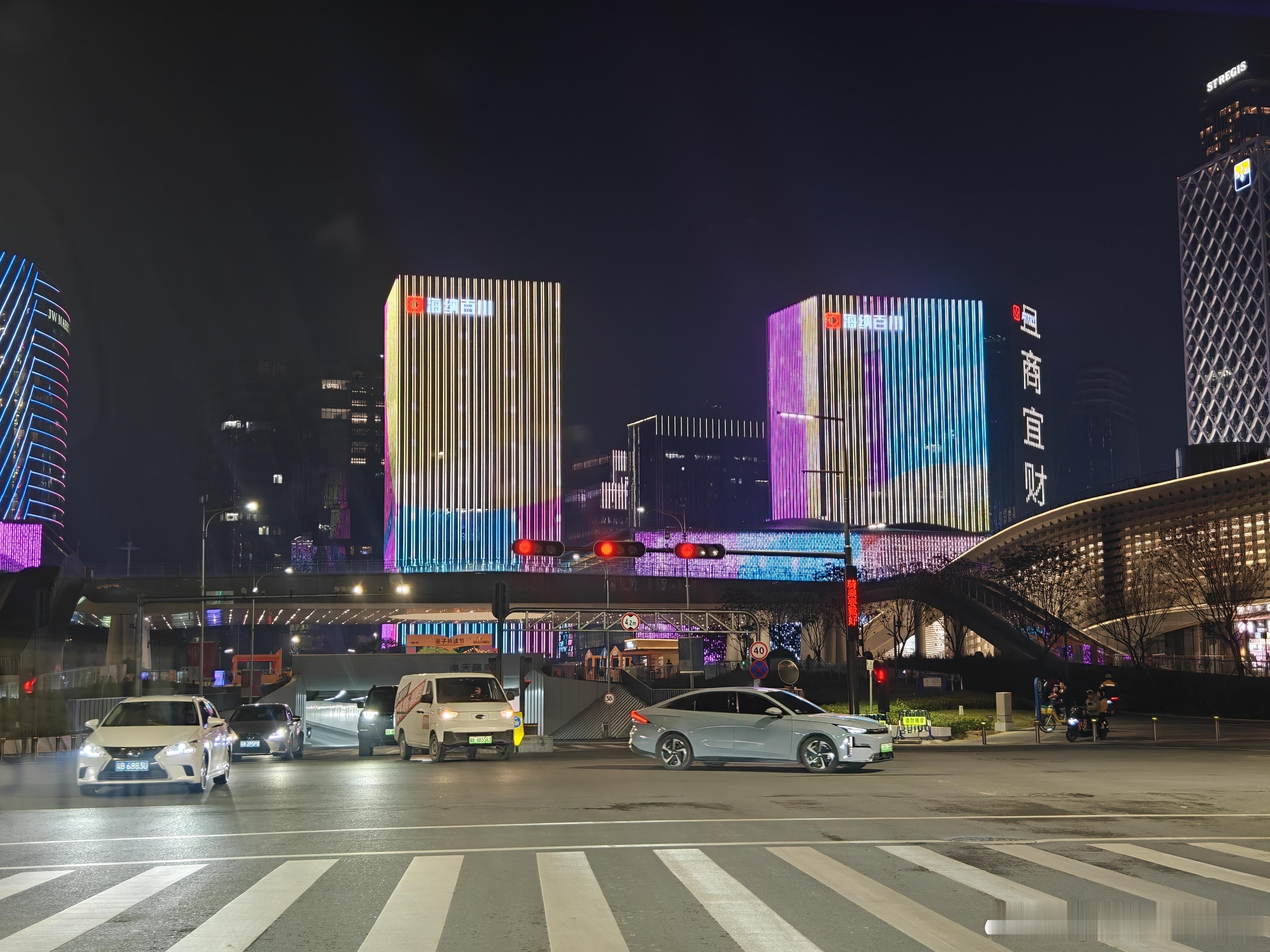 是我的错觉吗？感觉深圳的堵车程度比上海还夸张…从惠州到深圳宝安，120公里左右