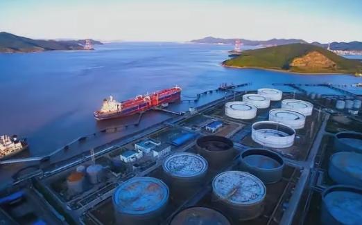 区别对待！中国全面断供日本成品油！中国不卖油给日本了，一滴都不卖。但转头就给