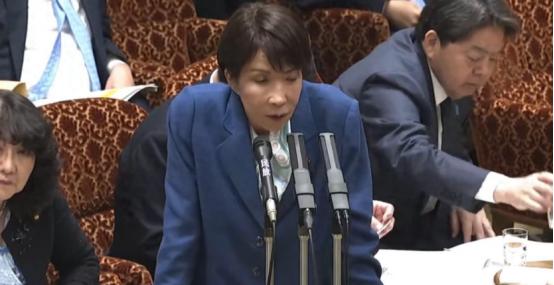 被质问为何不谴责美国和以色列，高市早苗语出惊人：因为我要见特朗普，说完了 据