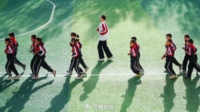 #老魏说康养#【多地小学改为养老院】教育部公布的2025年全国教育事业发展统计公报显示，全国共有普通
