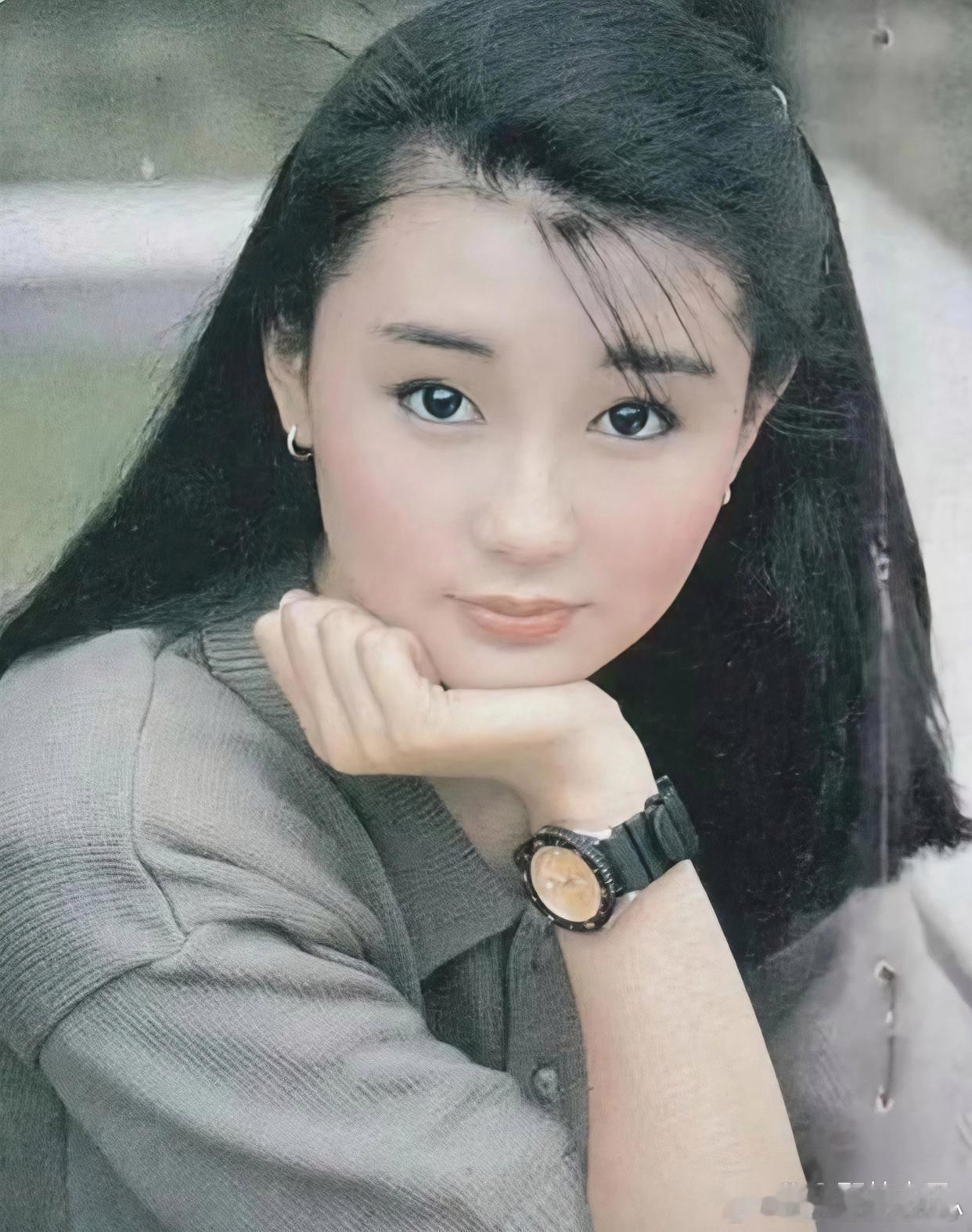 张曼玉青春有张不老的容颜