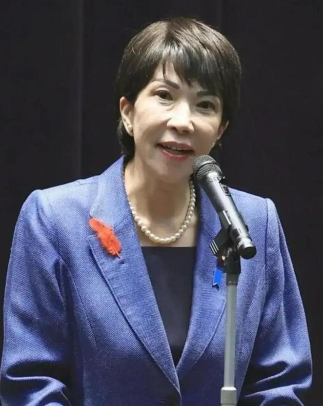 高市早苗在众议院受质询时，她的言论引起了轩然大波。她直白放出危险论调，声称如果大