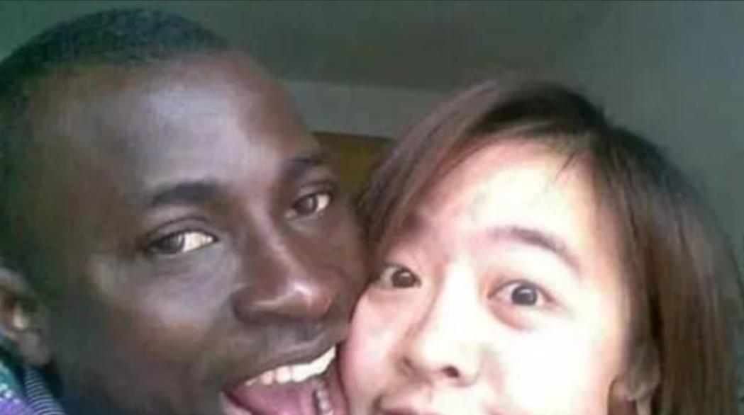 2002年，武汉一女大学生遭老师追问，是否与黑人留学生有过关系。这句话像一把