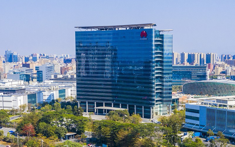 中国顶尖的十大科技公司：一、华为，总部深圳二、腾讯，总部深圳三、阿里巴巴，总部杭州四、字节跳动，总部