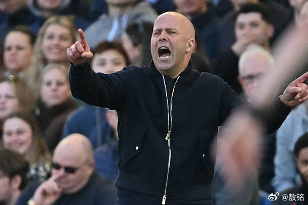 利物浦英超历史上，还有比利物浦更次的英超卫冕冠军吗？2017-18赛季的切尔西