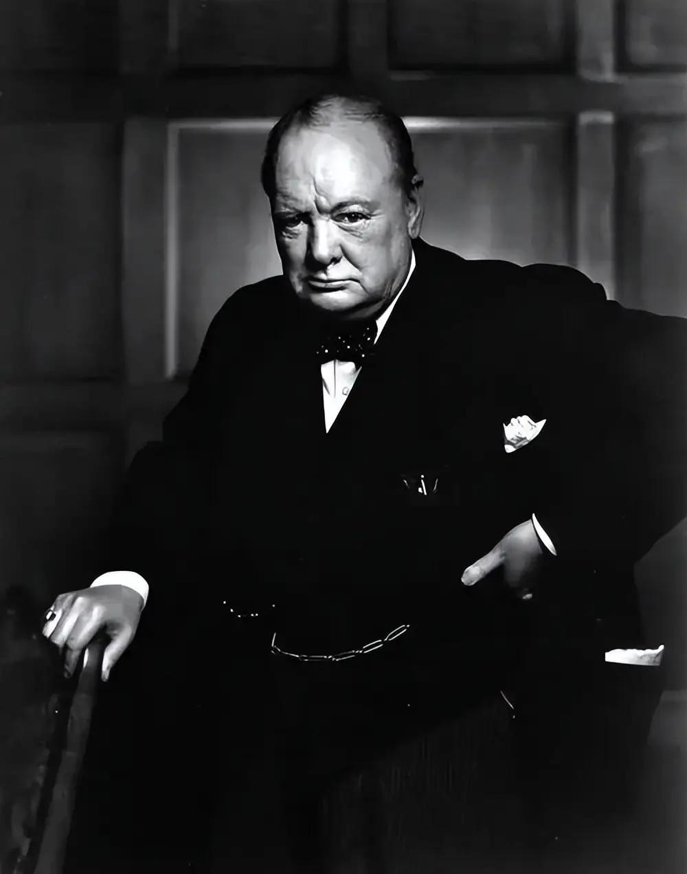 1941年，古巴送给丘吉尔一柜子雪茄，英国政府不放心，拿出47支送到军情五处检查
