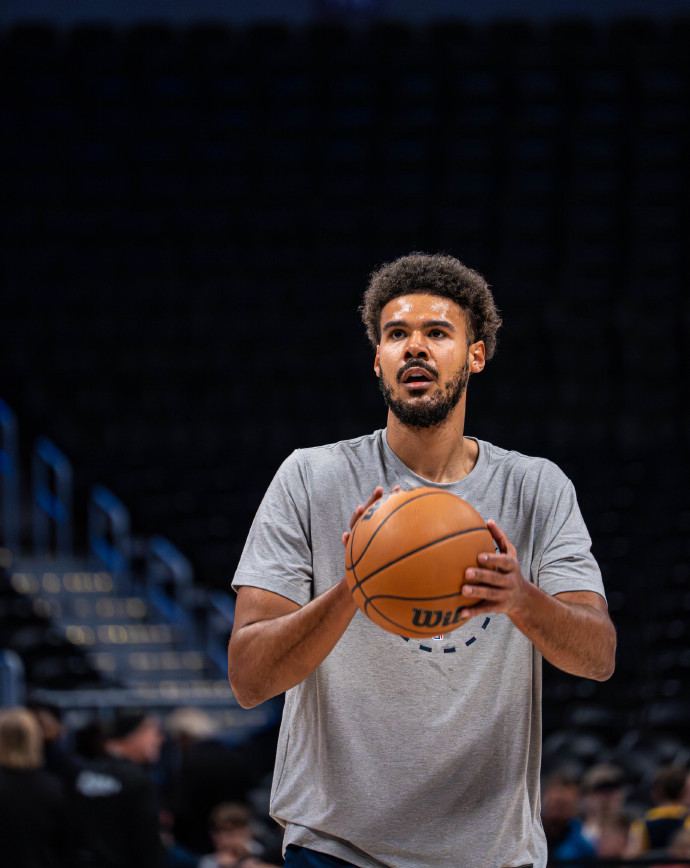 被交易到掘金后，卡梅隆·约翰逊的各项数据和上赛季在篮网时相比均有下滑。​​​