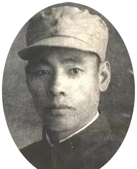 1941年，八路军侦查员刘锡坤执行任务时，晚上住在一个地主婆家，地主的儿媳让出了