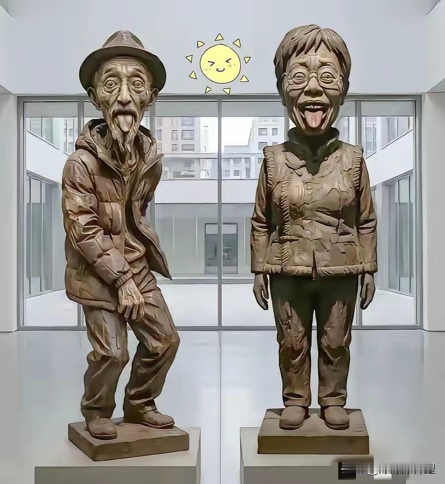 这届网友是真的有才，我是彻底服气了！刚刷到那两尊专门给田世信和蒙曼做的“雕像