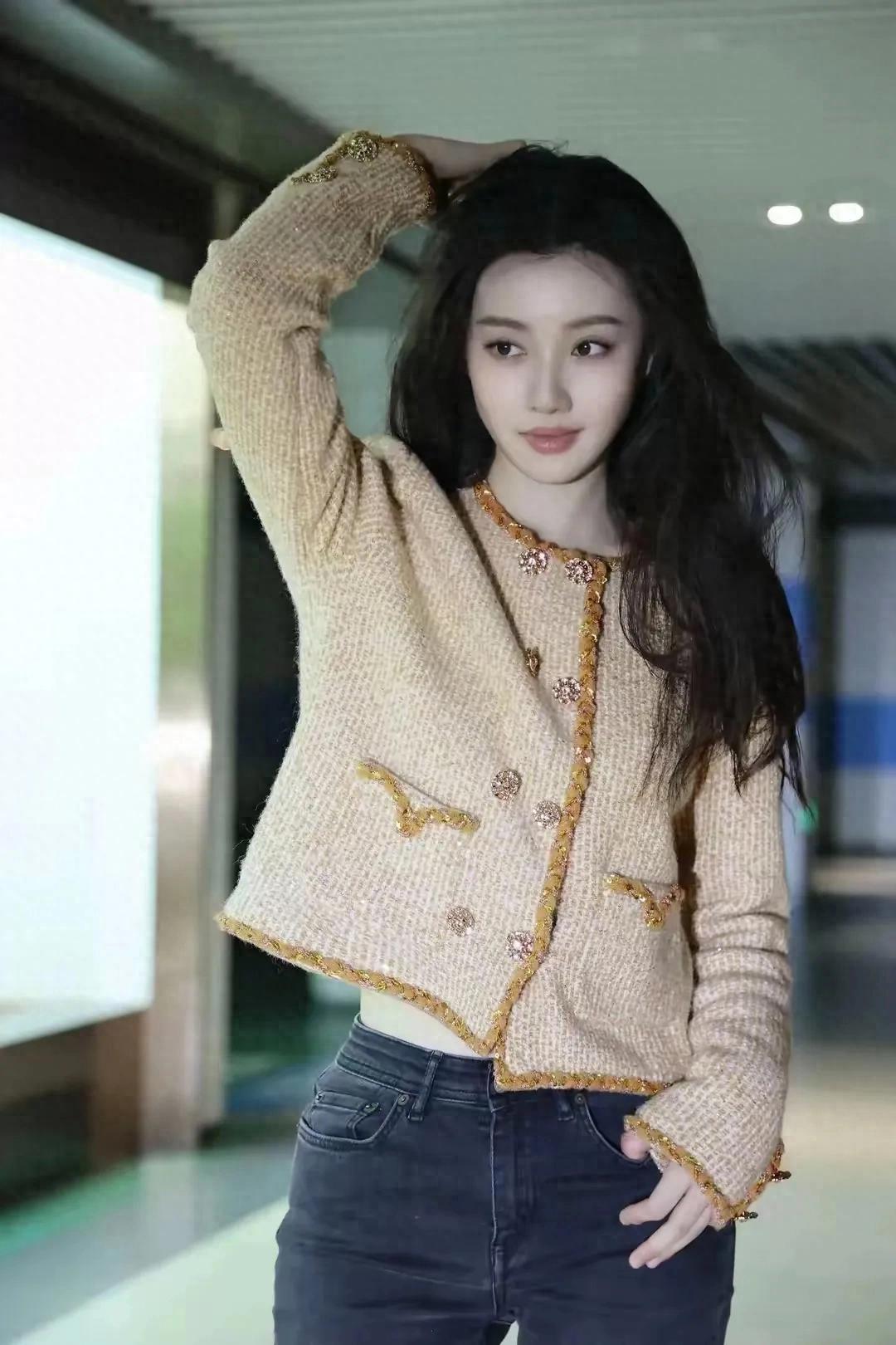 王鹤润：气质女神[赞][赞][赞][赞]