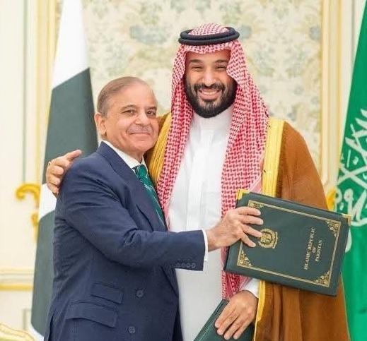 中东惊天大逆转！沙特突然“反水”，美国以色列彻底傻眼。但真正让美以发愣