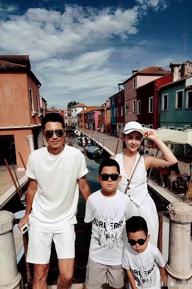 王雷和李小萌生三胎说白了，就是王雷没有当甩手掌柜，在没有工作的时候事事亲力亲为