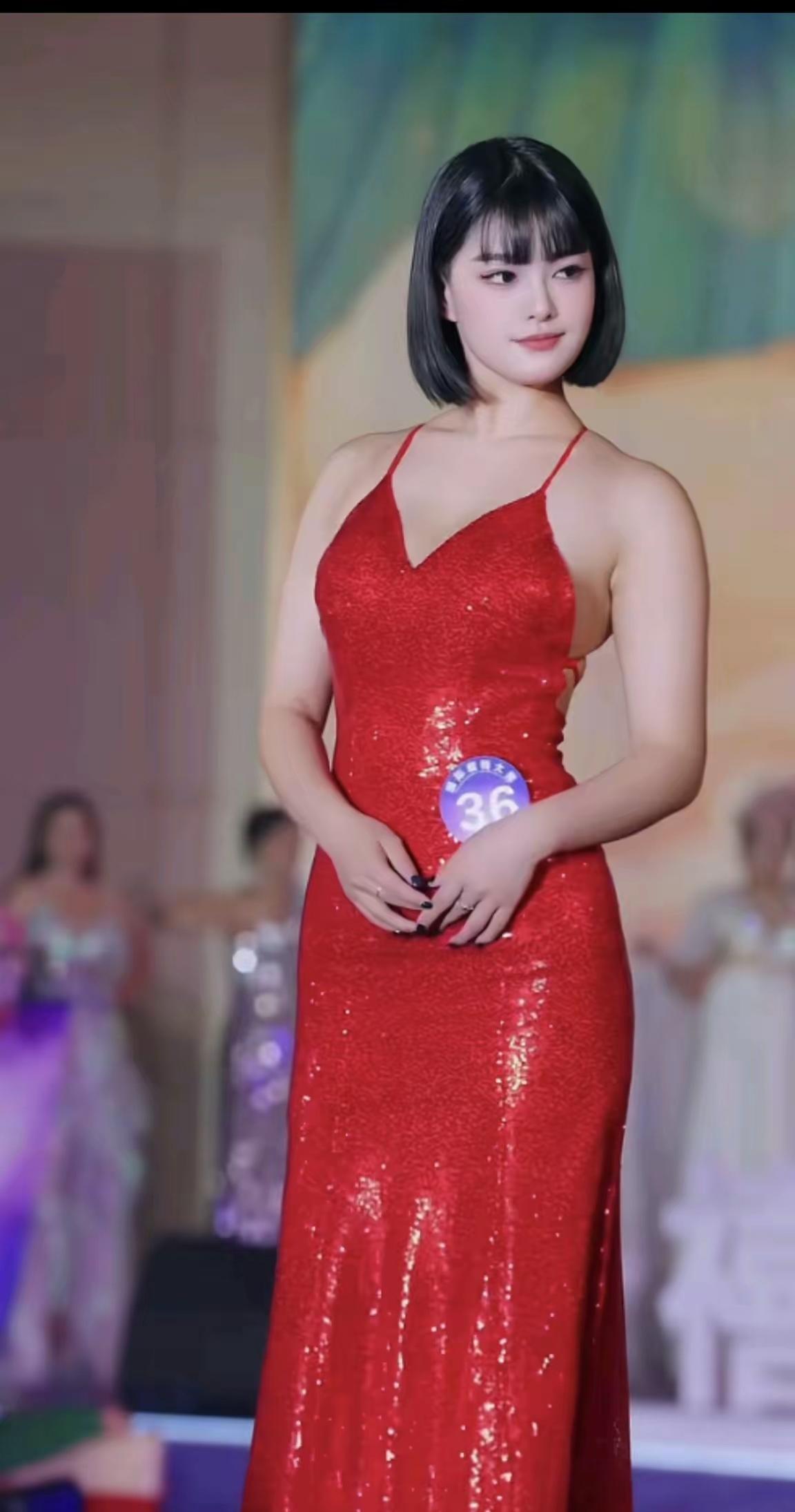 创作训练营开营啦[吃瓜]反对“极廋”病态审美是对的，但，不等于可以找个“妖孽