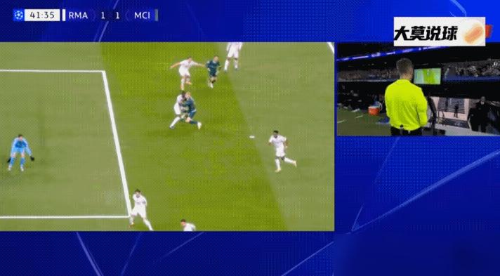 安切洛蒂疯了？让1米75的小孩去防1米95的哈兰德，全场都以为是乌龙战术。
