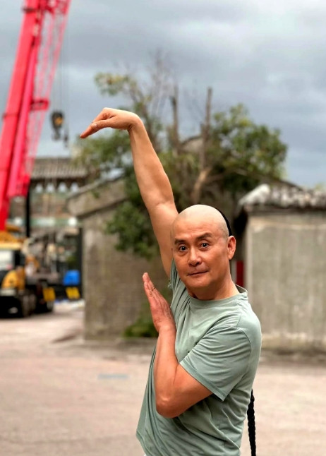 60岁邢岷山说拍《藏海传》时，我总爱加戏，很多戏都是我临场发挥的最让